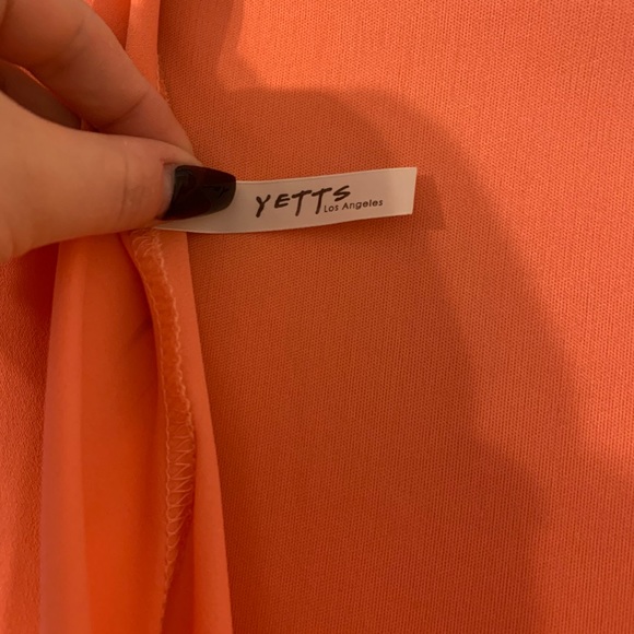 Yetts LA Peach Dress with Open Back - Picture 2 of 3